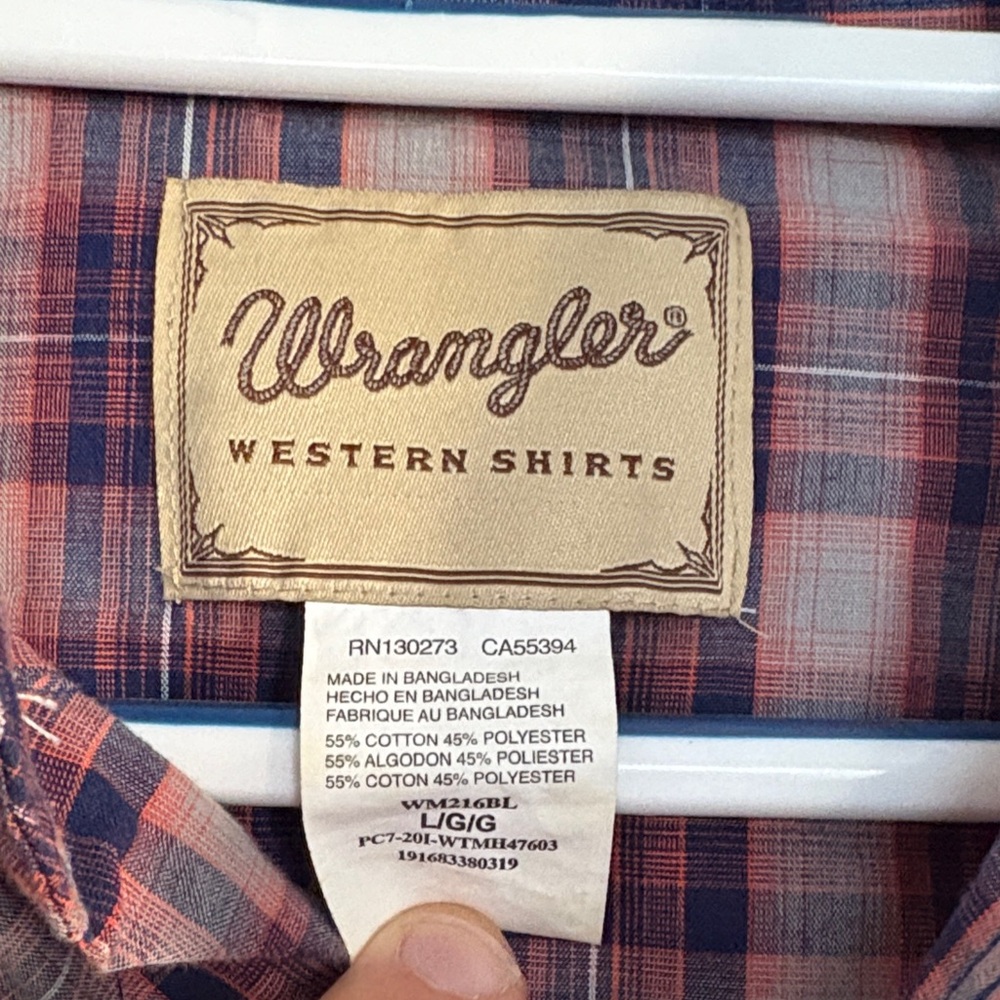Wrangler Men's Burgundy and Navy Plaid Shirt - Picture 2 of 6